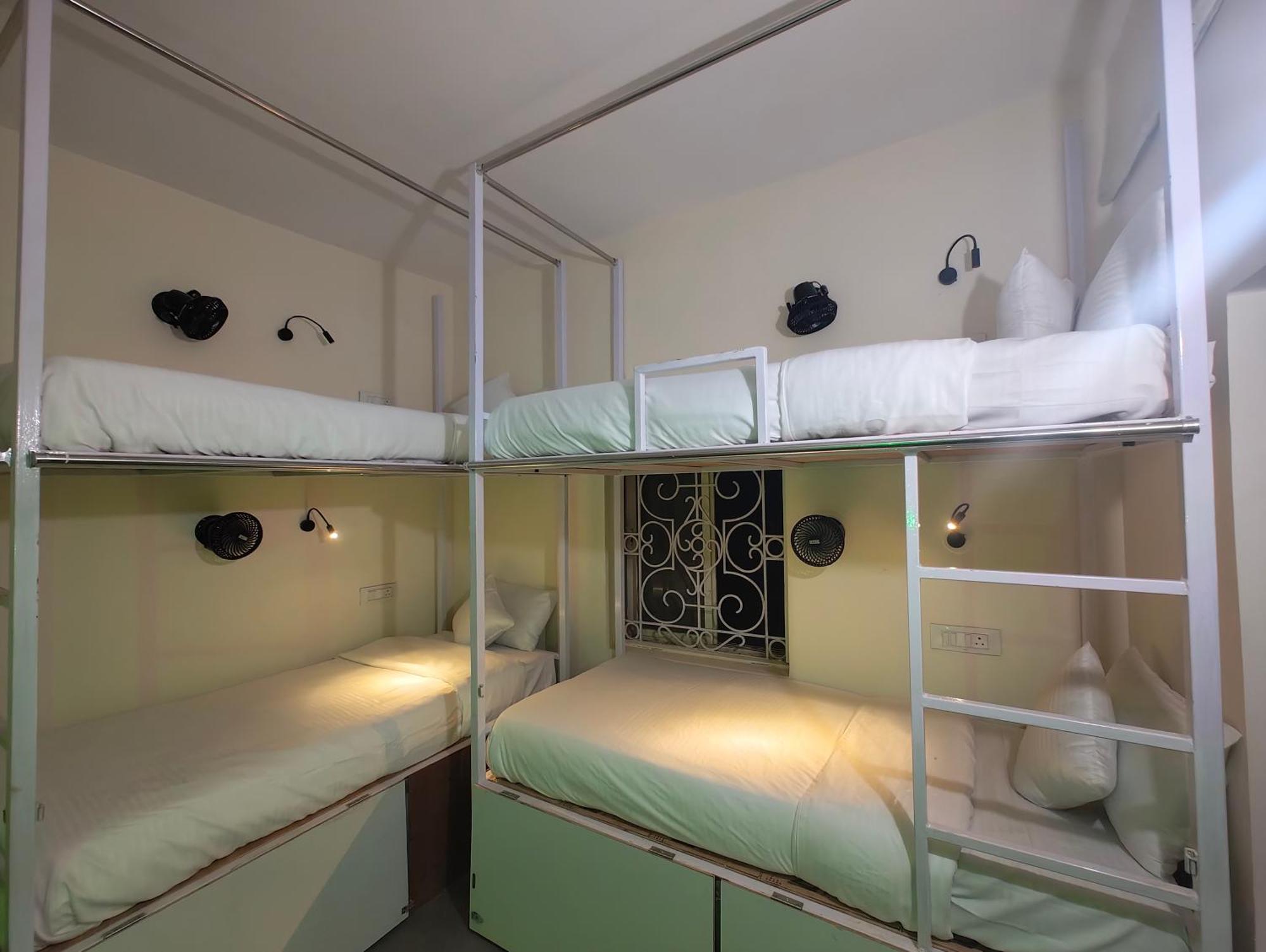 Hot - House Of Travellers, Vagator Hostel Eksteriør bilde